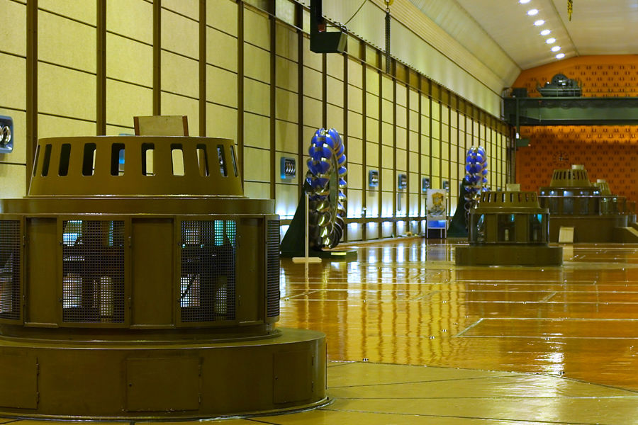 Machine hall at Sima power plant